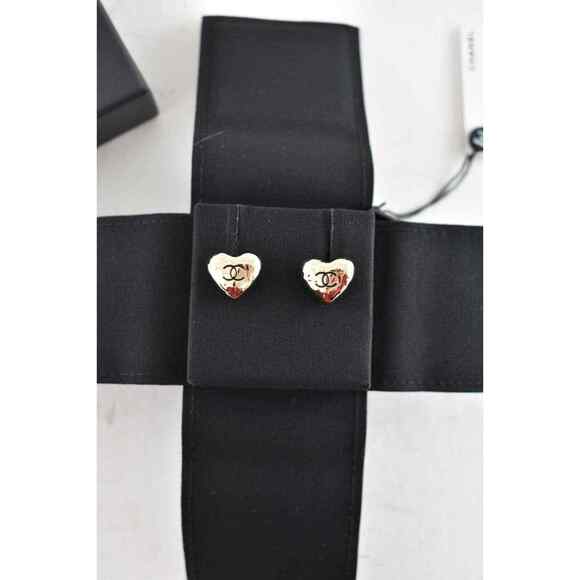 Chanel 22C Heart Shape Gold Black CC Interlocking Logo Statement Stud Earrings - Picture 3 of 12